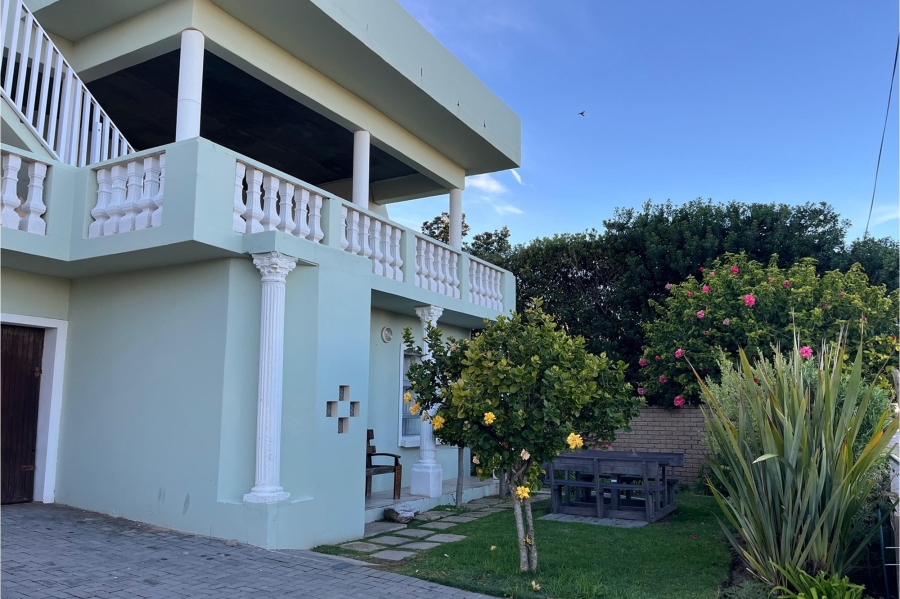 3 Bedroom Property for Sale in Gouritsmond Western Cape